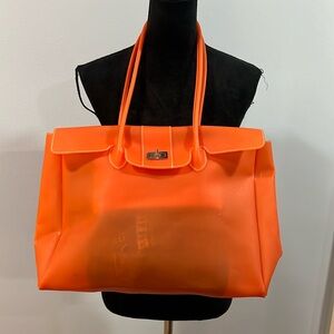 Sondra Robert’s stunning orange bag! Great used condition. Straps are p